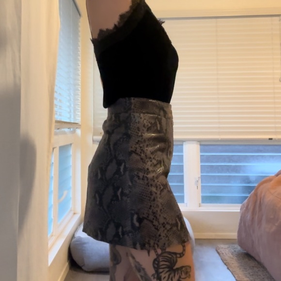 All Saints Lena Oba snakeskin skirt - Picture 3 of 15